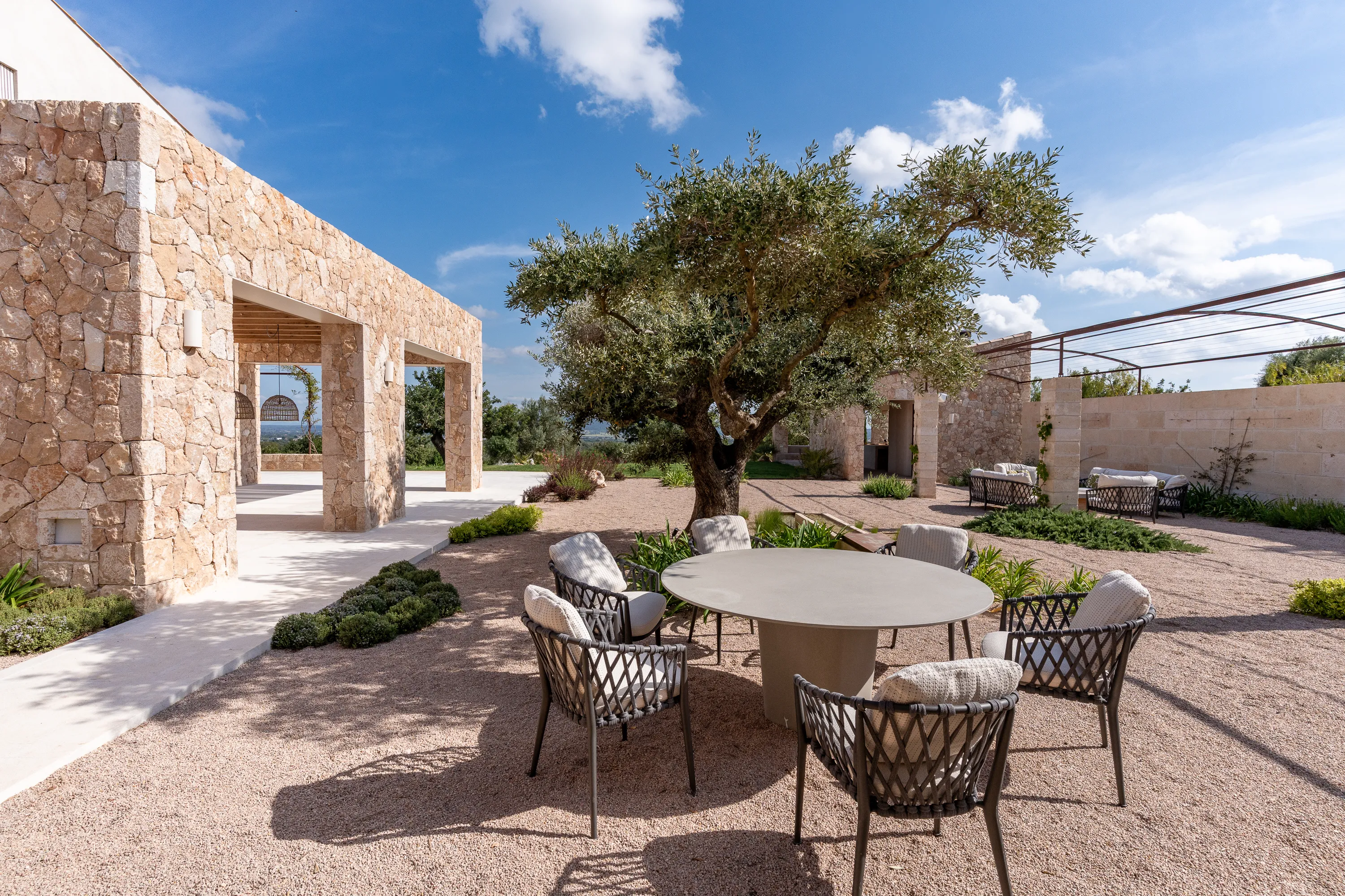 Elegància exclusiva envoltada de vinyes i naturalesa a Santa María-13