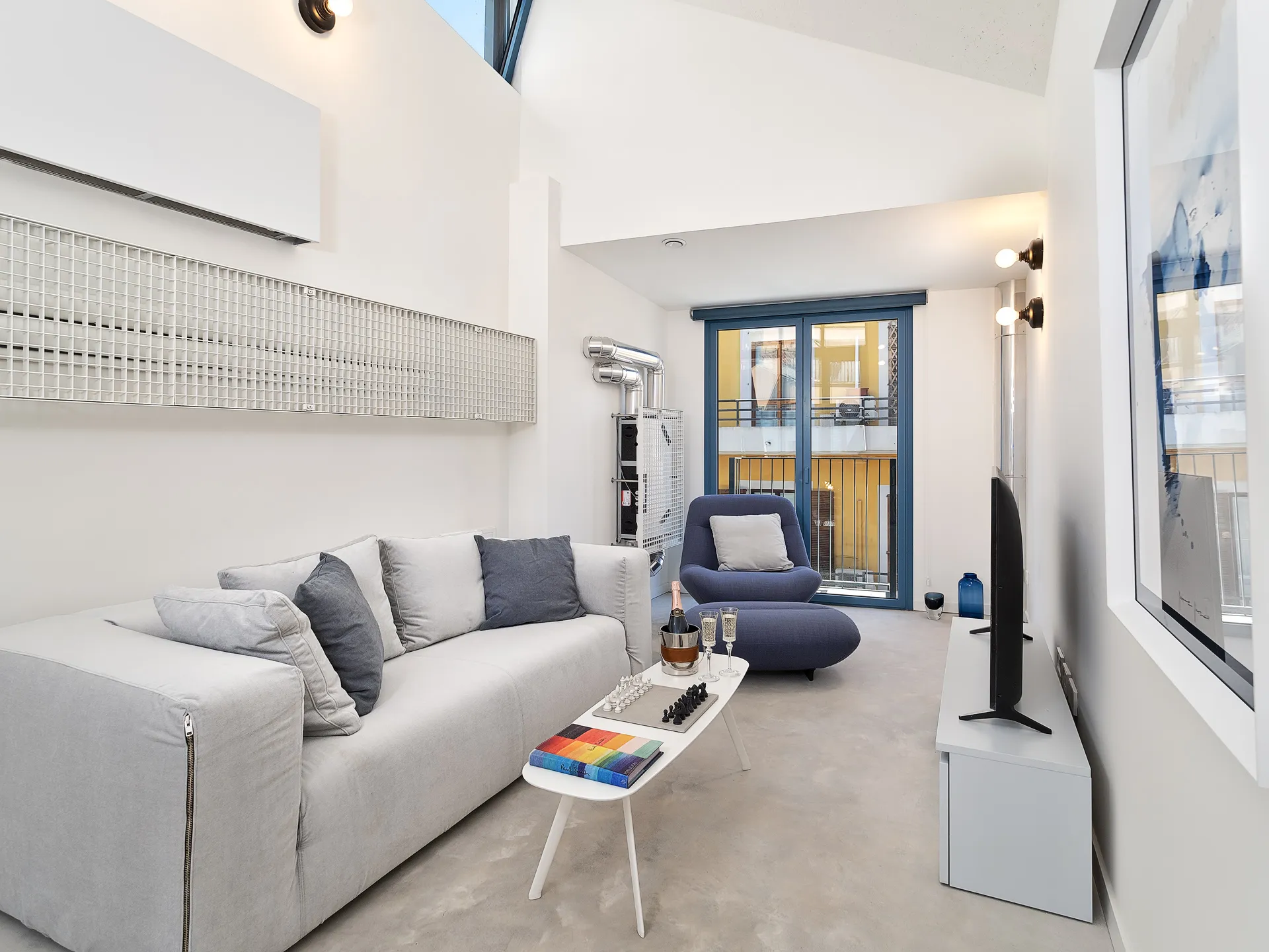 Eclectic townhouse for rent in Gomila-3