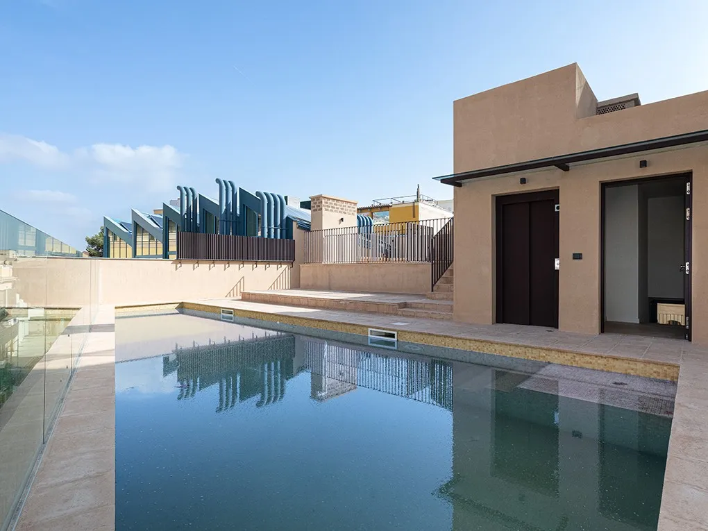 Eclectic townhouse for rent in Gomila-14