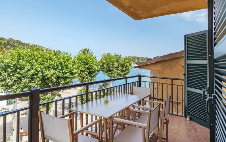 Modern strandappartement in Port de Sóller met adembenemend uitzicht