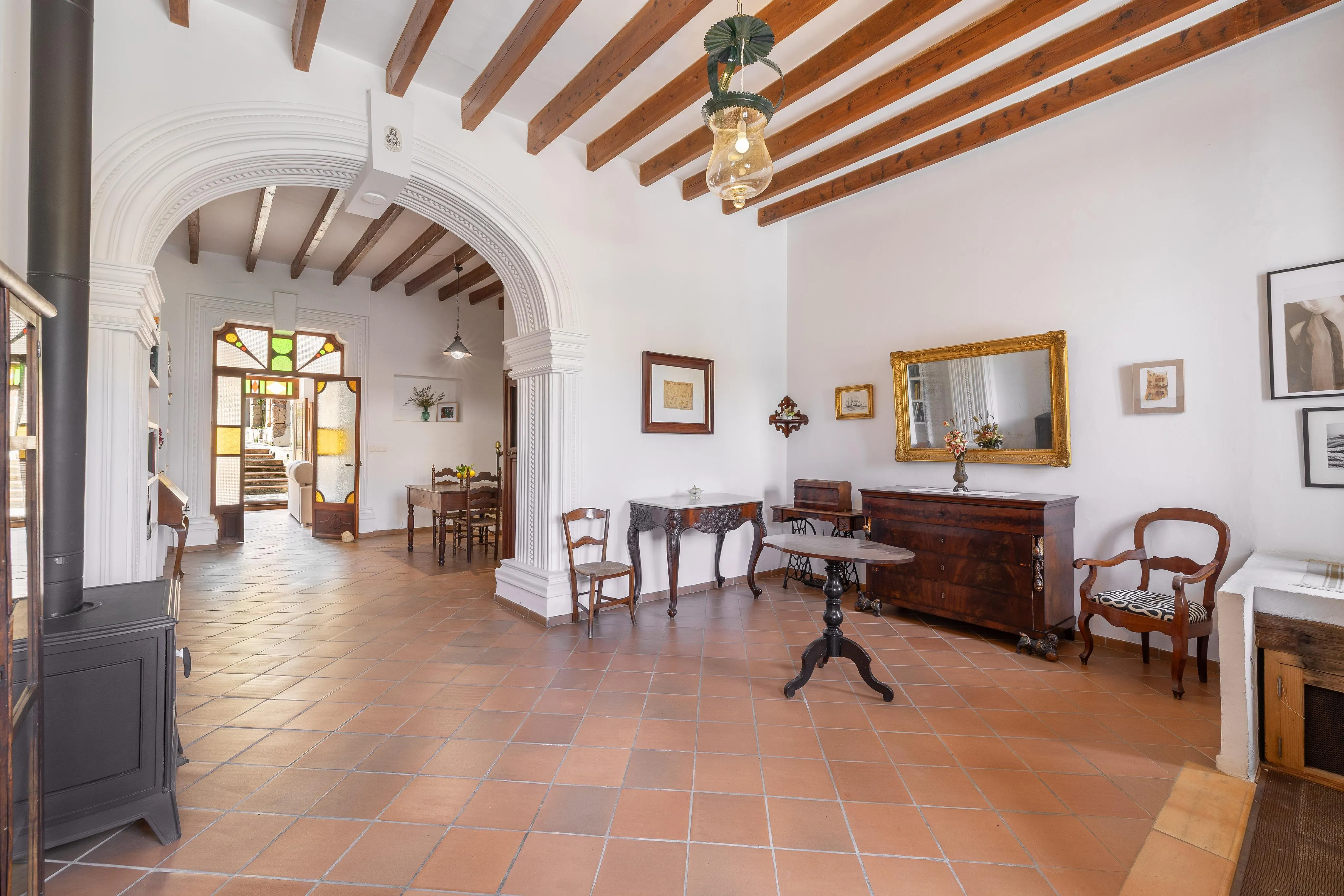 Autentyczny wiejski dom w sercu Ariany z licencją ETV-5