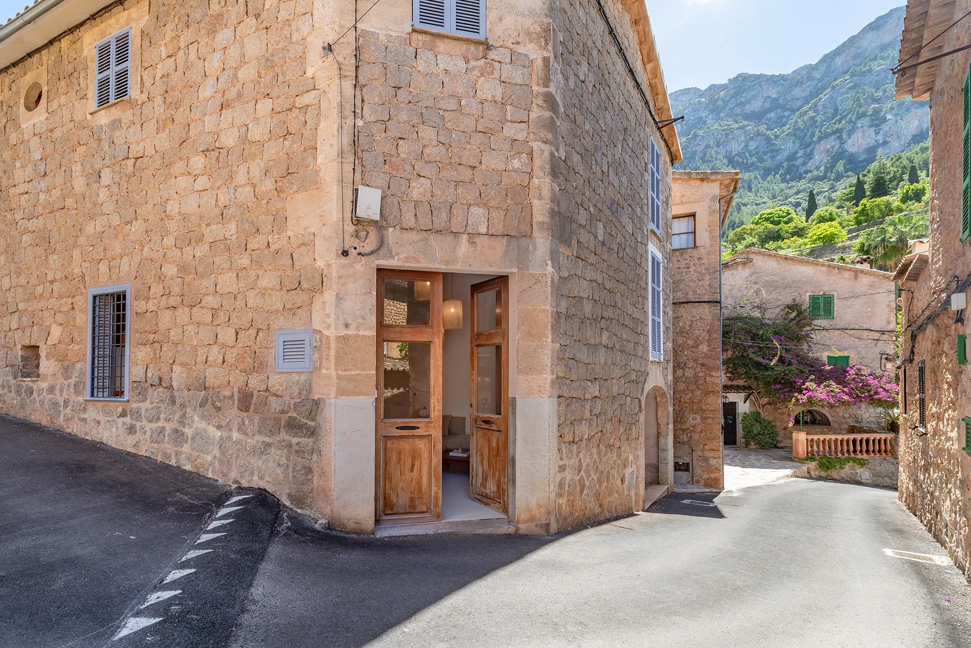 Charming Loft Apartment with Extra Bedroom in the Heart of Deià - Long term rental-2