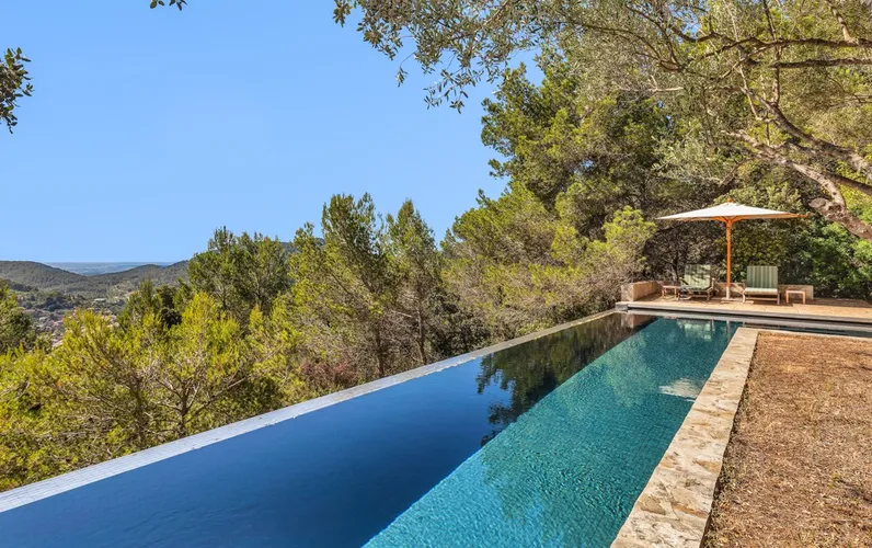 Drømmende landvilla i grøn oase med udsigt over Esporles