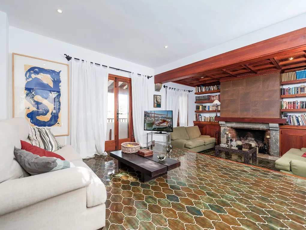 Beautiful house in Cala Blava with ETV License-8