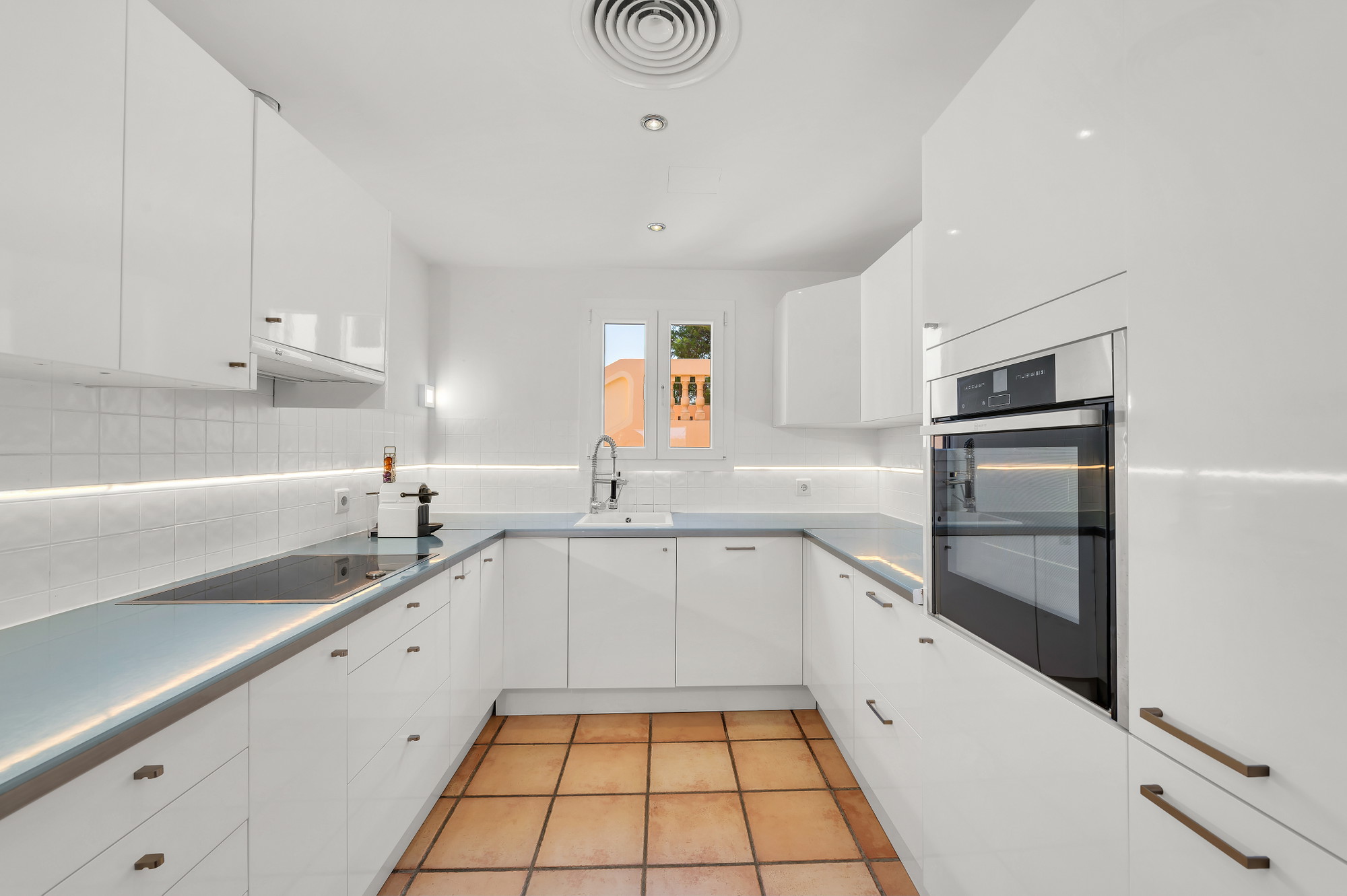 Mediterranean penthouse in a prime location right next to the Santa Ponsa golf course-8