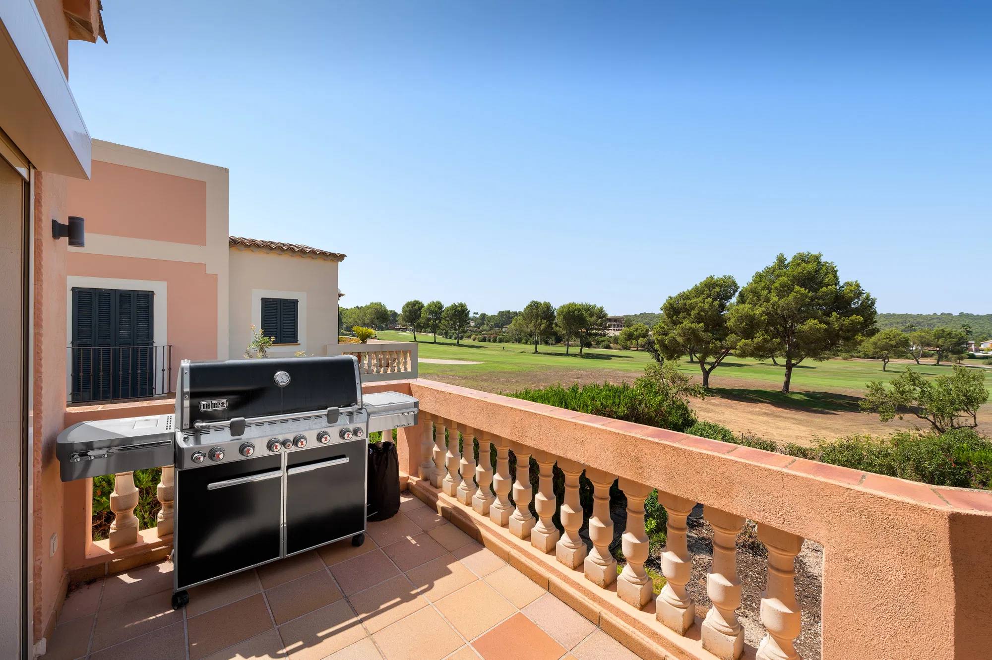 Mediterranean penthouse in a prime location right next to the Santa Ponsa golf course-3
