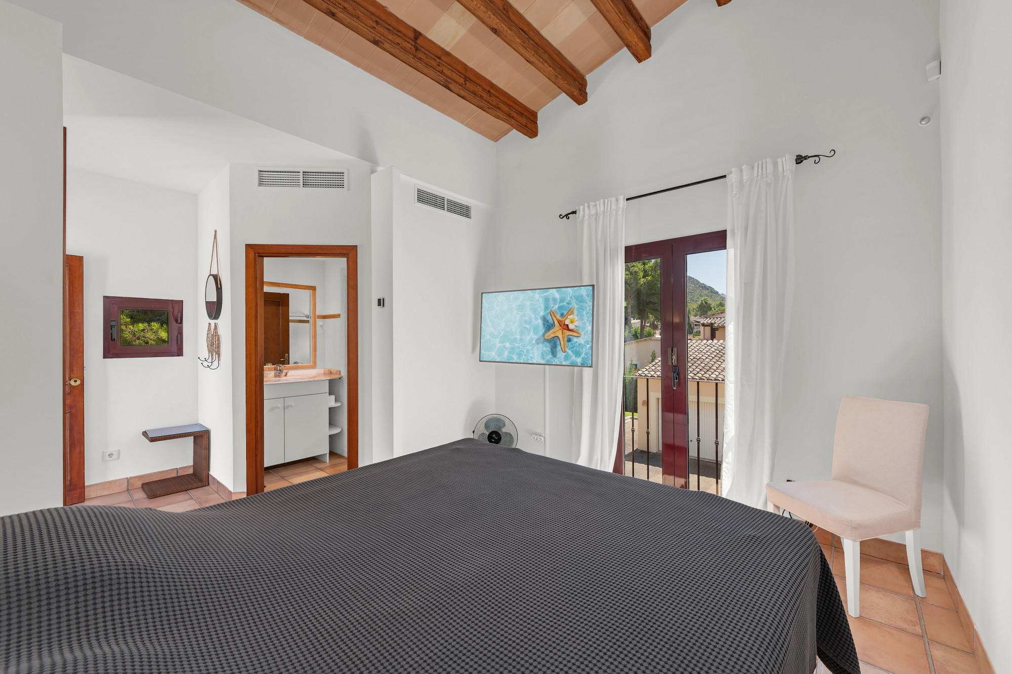 Mediterranean penthouse in a prime location right next to the Santa Ponsa golf course-14