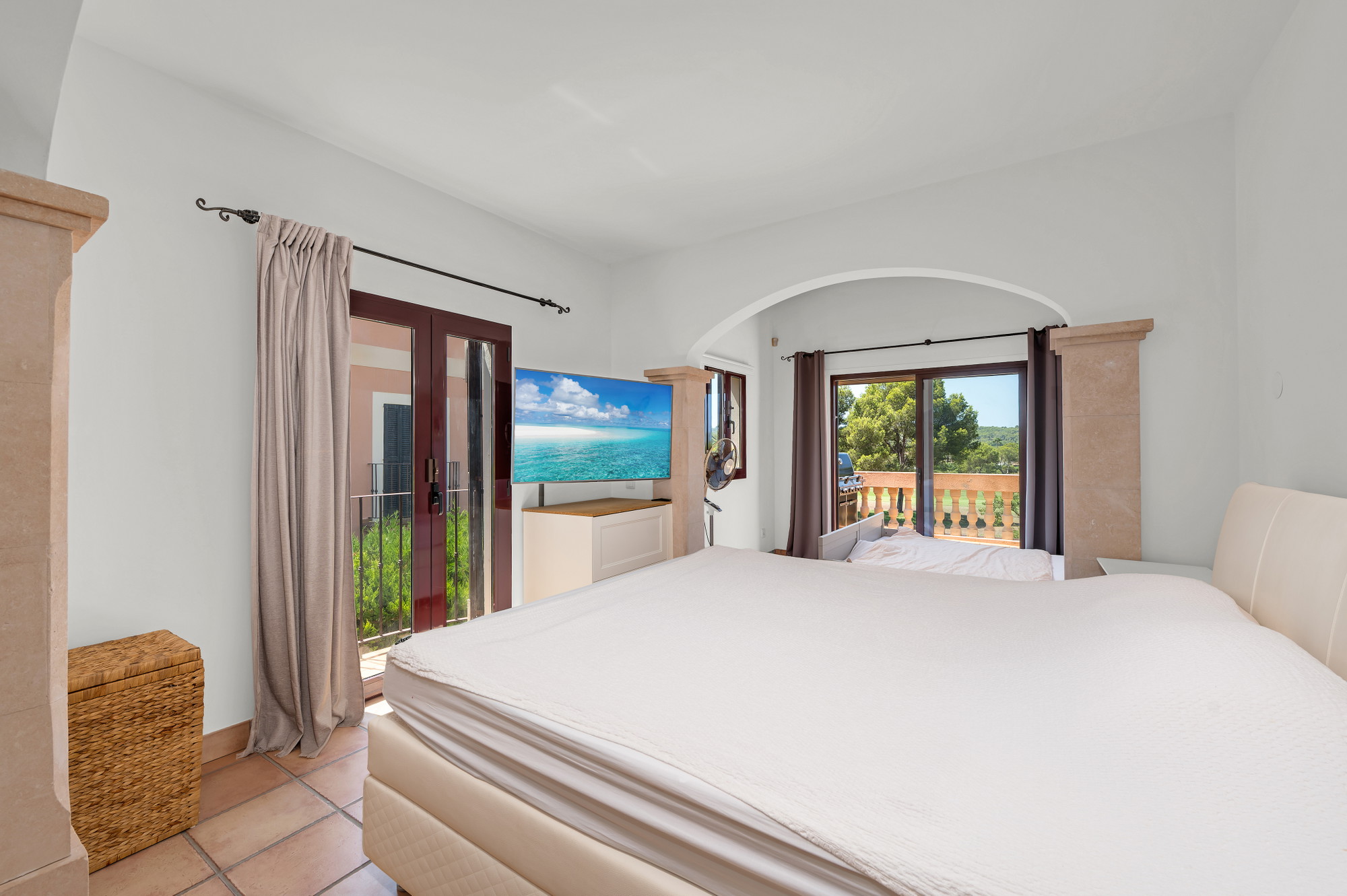 Mediterranean penthouse in a prime location right next to the Santa Ponsa golf course-11
