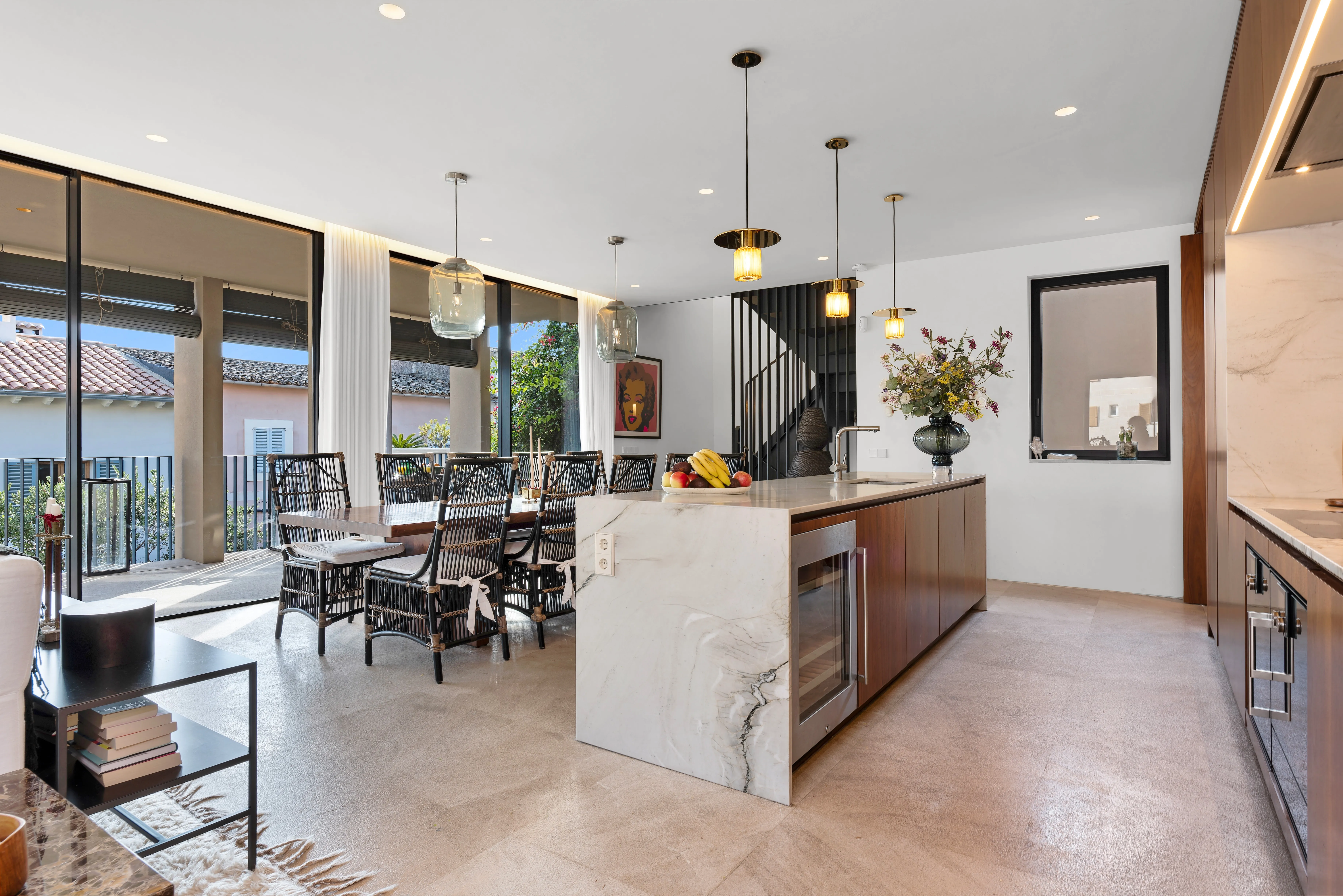 Byhus med udsigt og pools-7