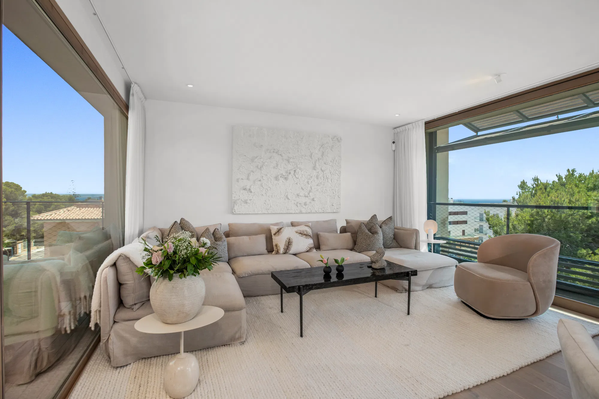 Exclusive Duplex Penthouse with Private Rooftop, Pool and Sea Views-4