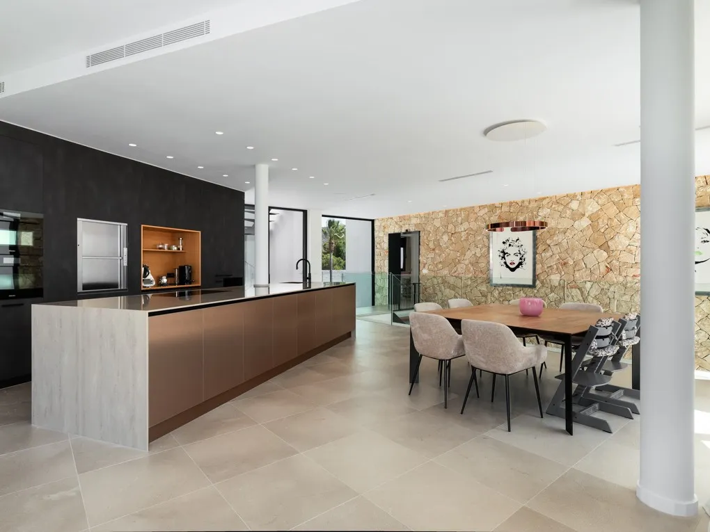 Moderne villa med spektakulær udsigt i Cas Catala-9