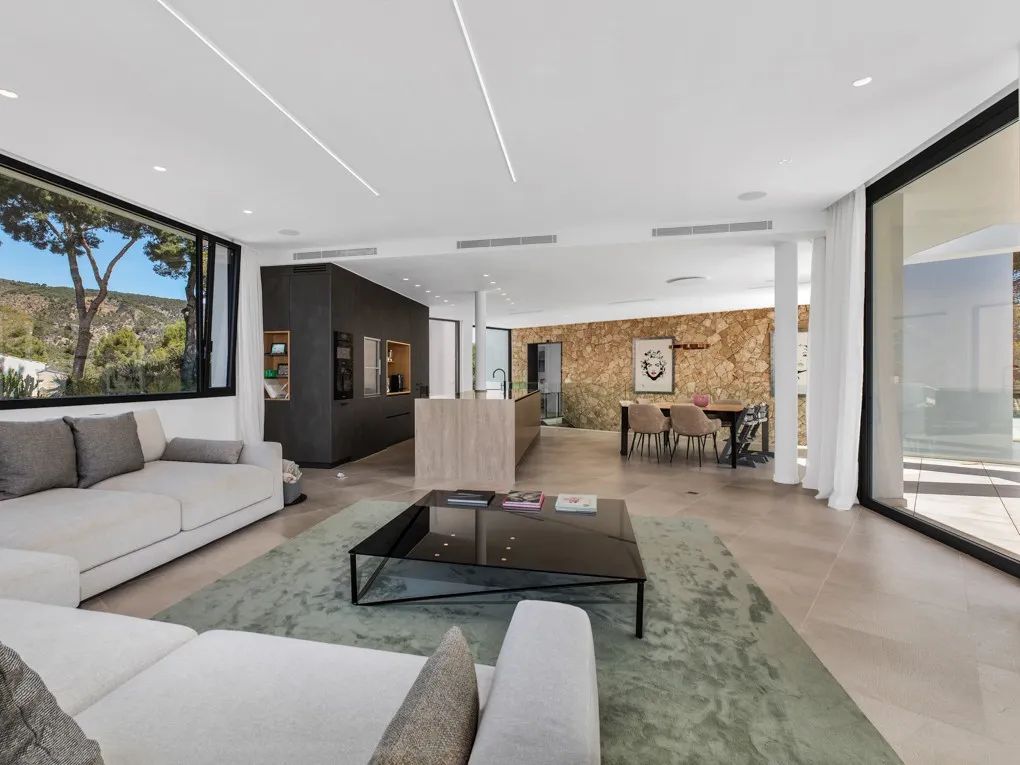 Villa moderne avec des vues spectaculaires à Cas Catala-5