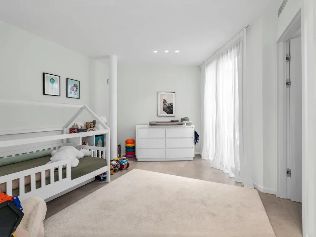 Villa moderne avec des vues spectaculaires à Cas Catala-14