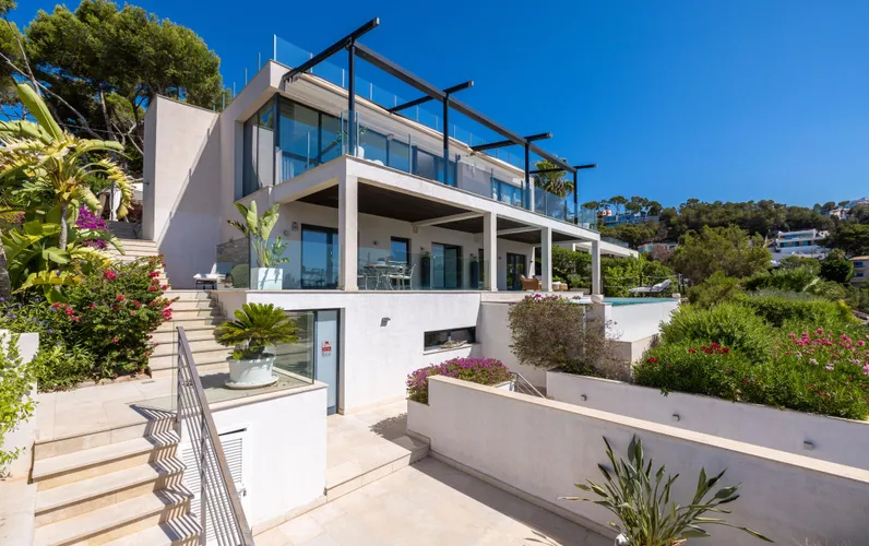 Beautiful sea view villa in quiet area in Costa d'en Blanes