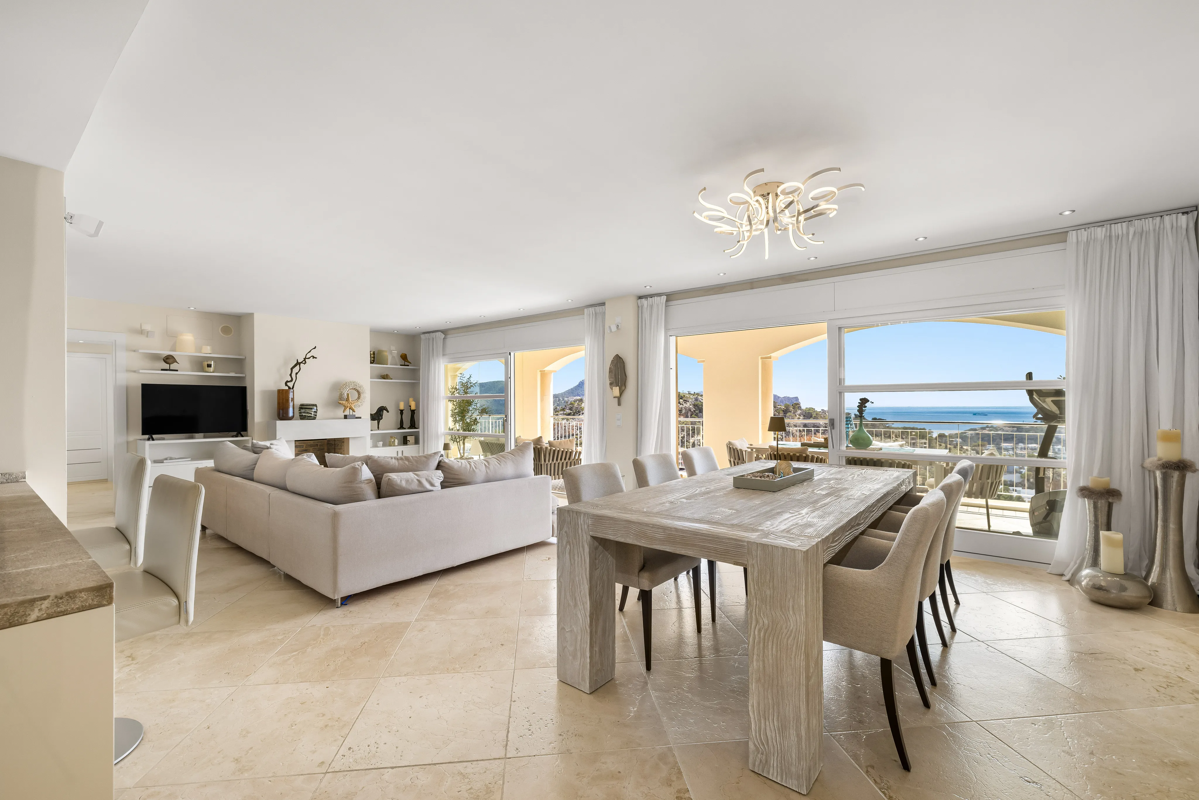 Modern apartment with stunning harbour and sea views-4