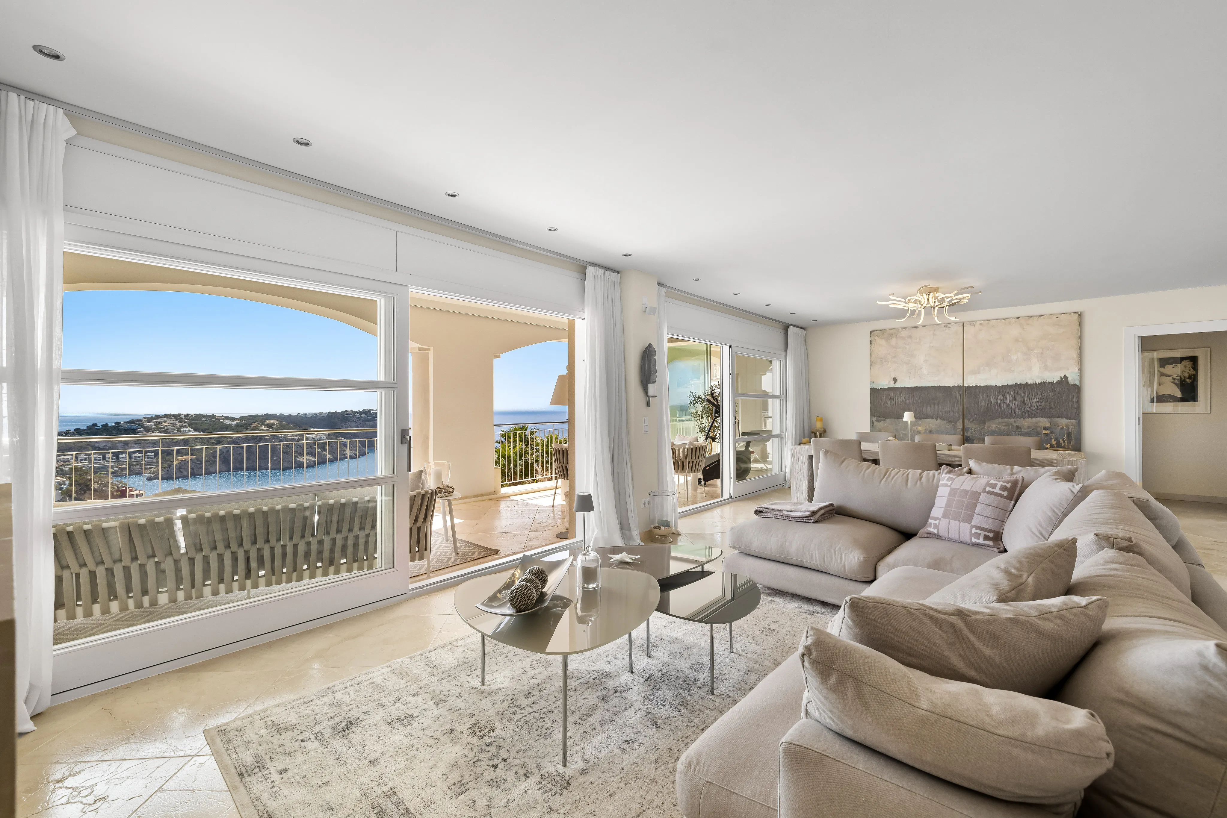 Modern apartment with stunning harbour and sea views-5