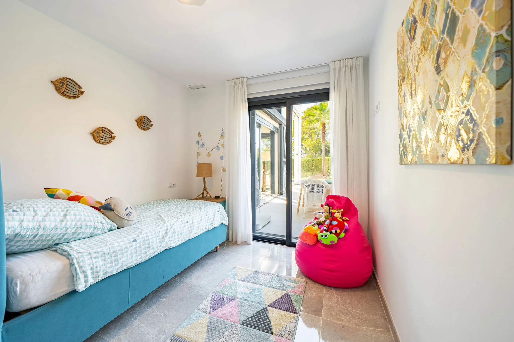 Villa moderna con piscina riscaldata e arredi di alta qualità-9