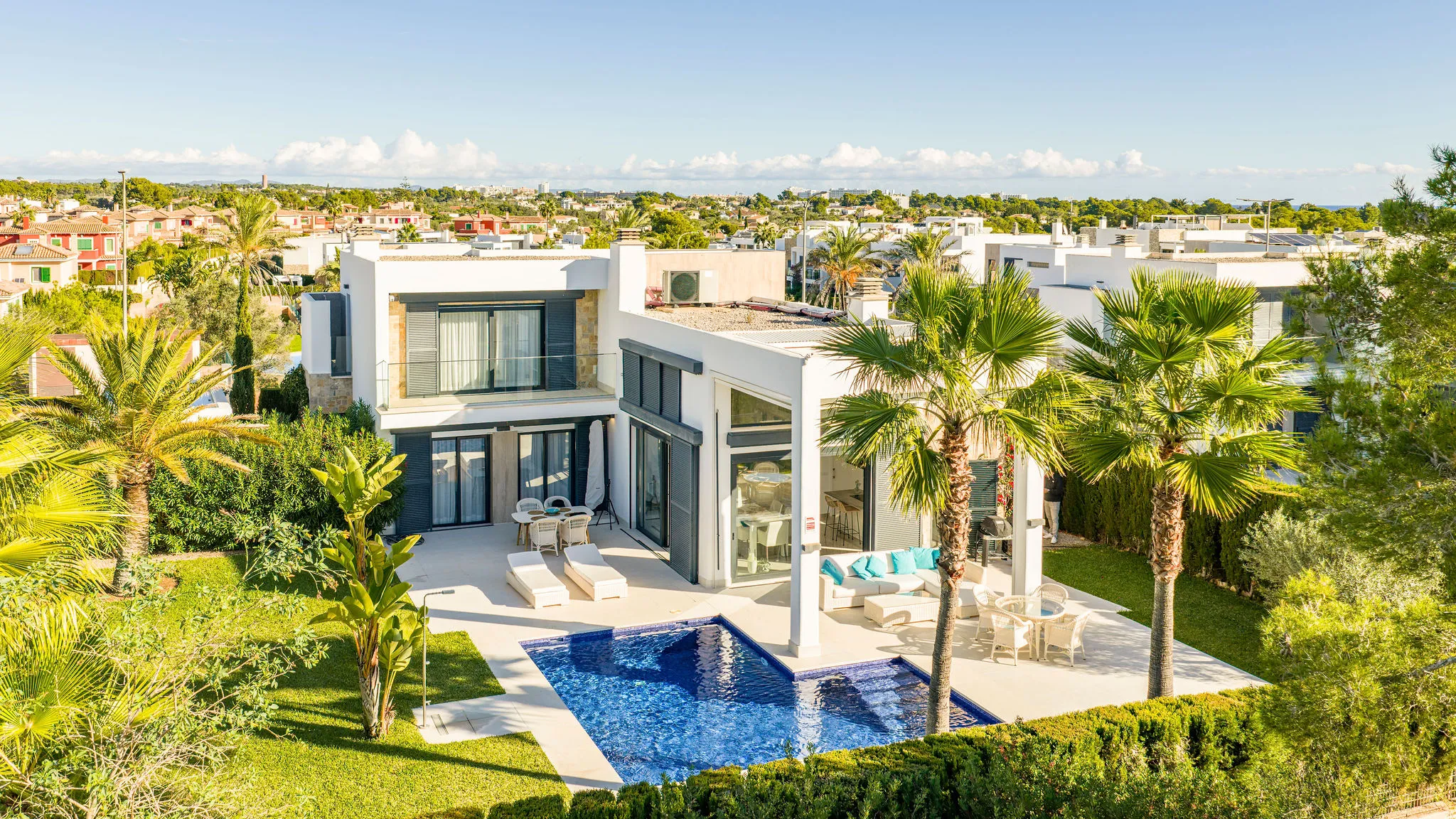 Moderne villa met verwarmd zwembad en hoogwaardige inrichting-10