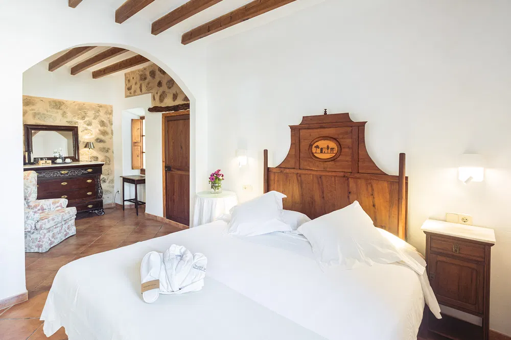 Historic boutique hotel in a fantastic location in the Serra de Tramuntana-7