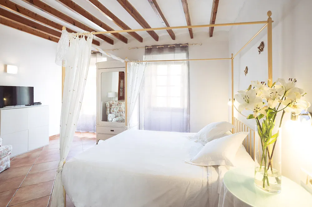 Historic boutique hotel in a fantastic location in the Serra de Tramuntana-9