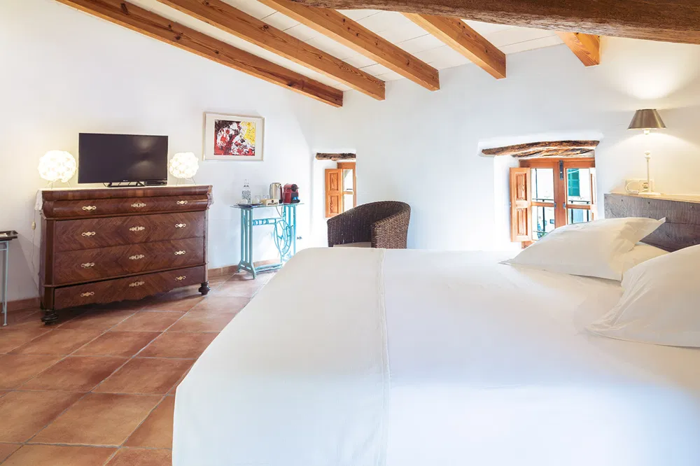 Historic boutique hotel in a fantastic location in the Serra de Tramuntana-15