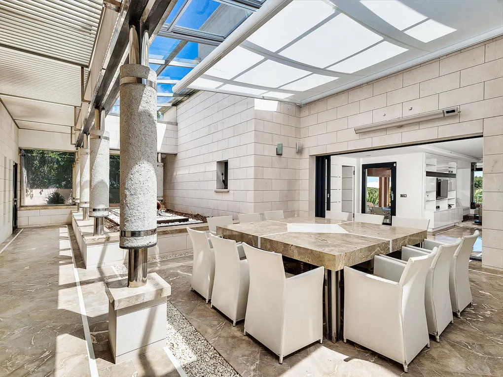 Exclusieve luxe villa met indrukwekkend uitzicht op zee-6