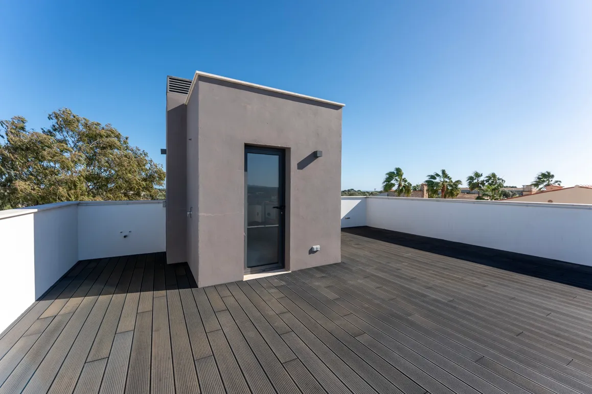 Moderne villa met zwembad en dakterras vlakbij het strand in Cala Mandia-12