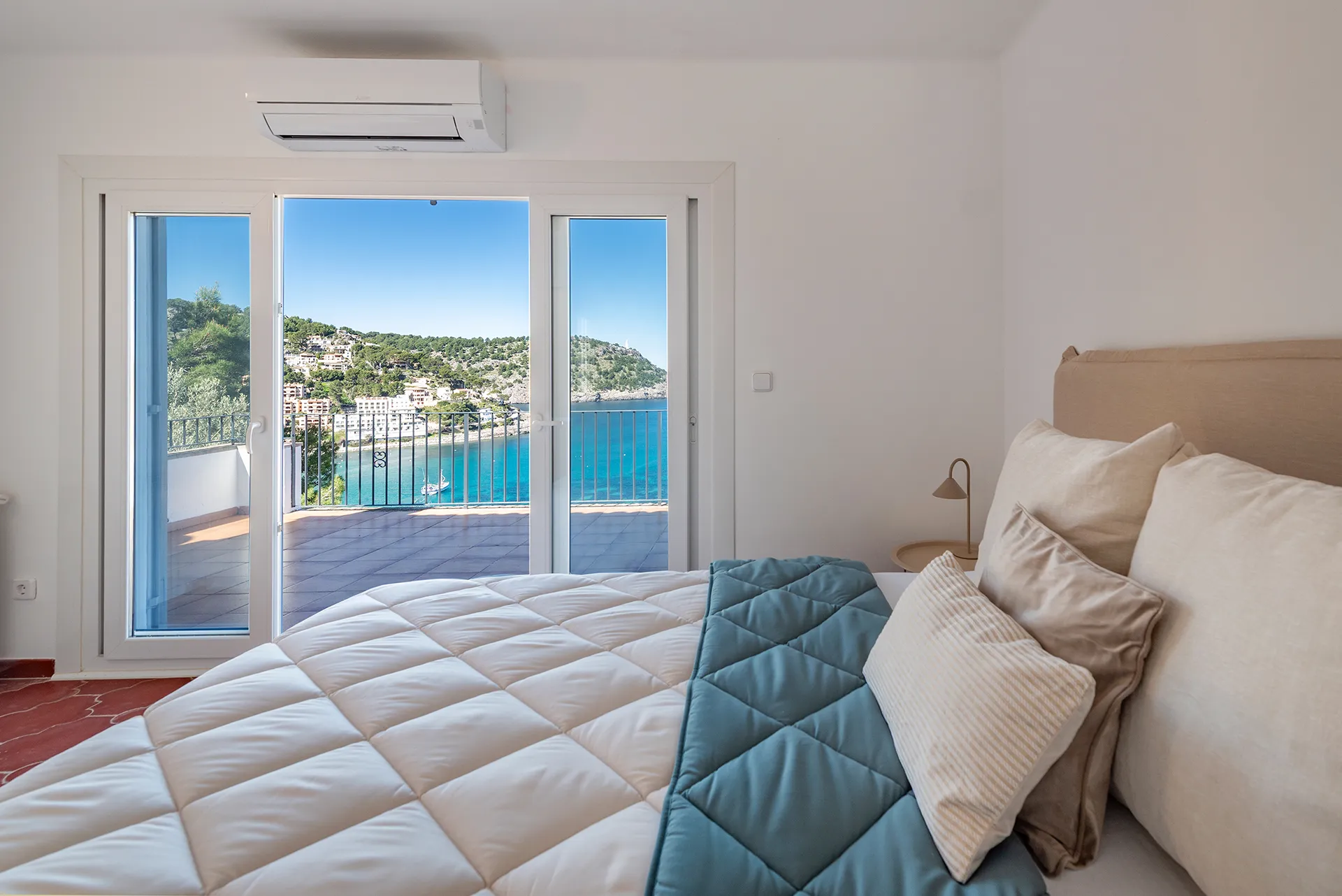 Encantadora villa con vistas panorámicas en Puerto de Sóller-10