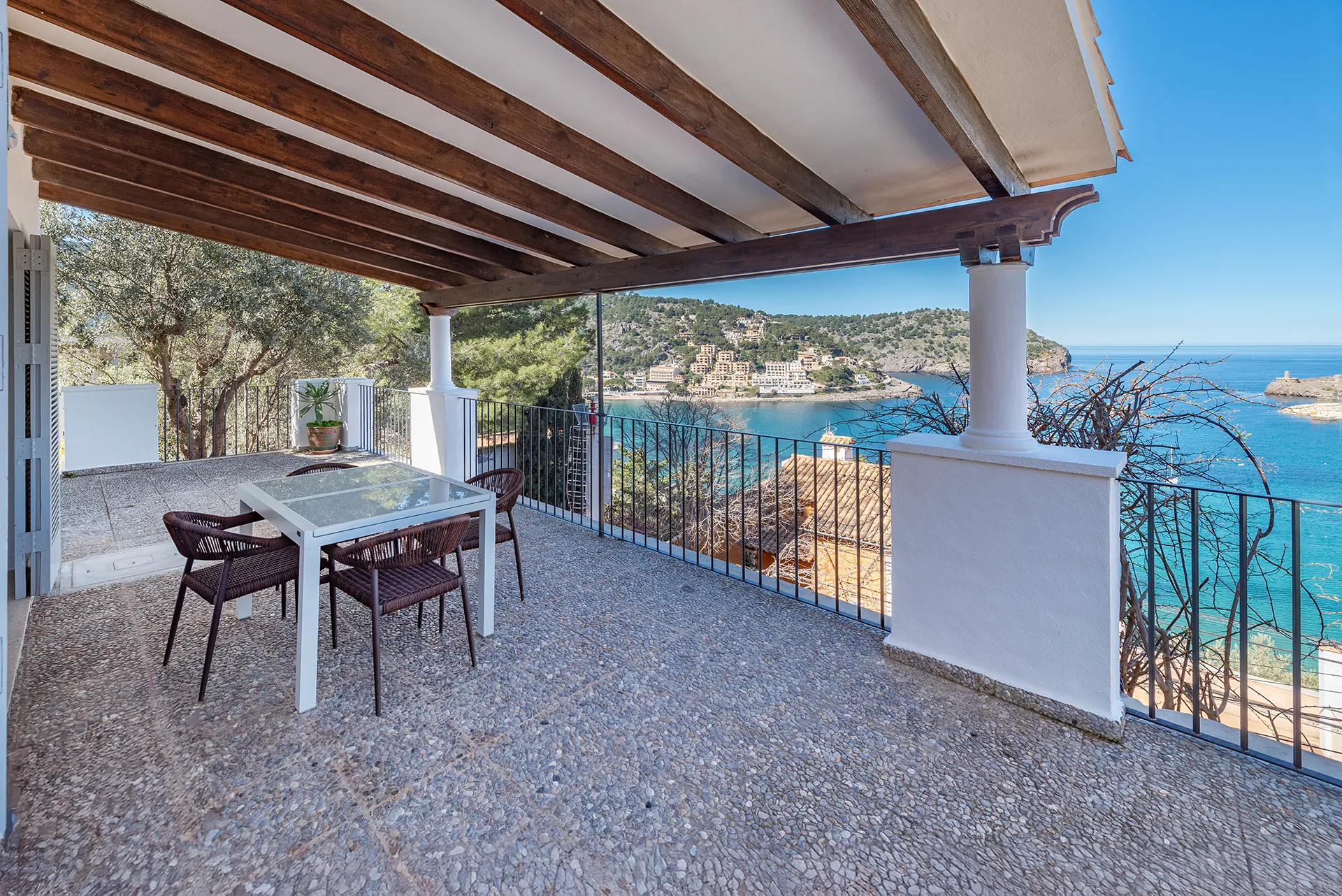 Encantadora villa con vistas panorámicas en Puerto de Sóller-25