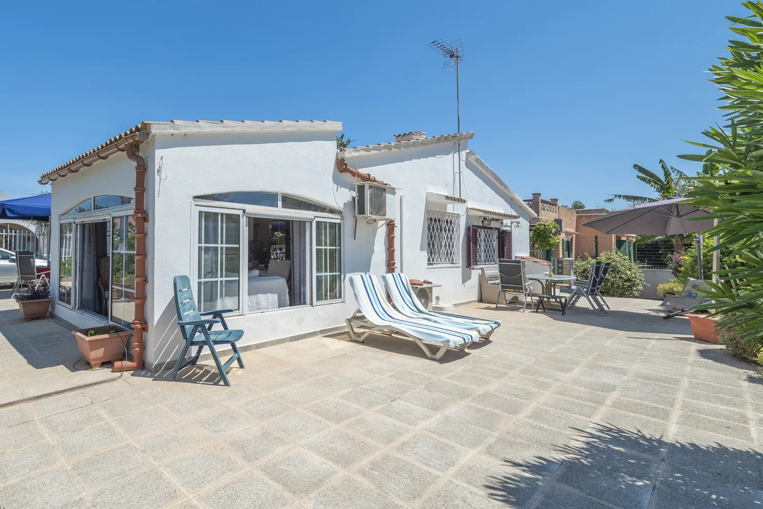 Casa unifamiliar soleada cerca de la playa-3