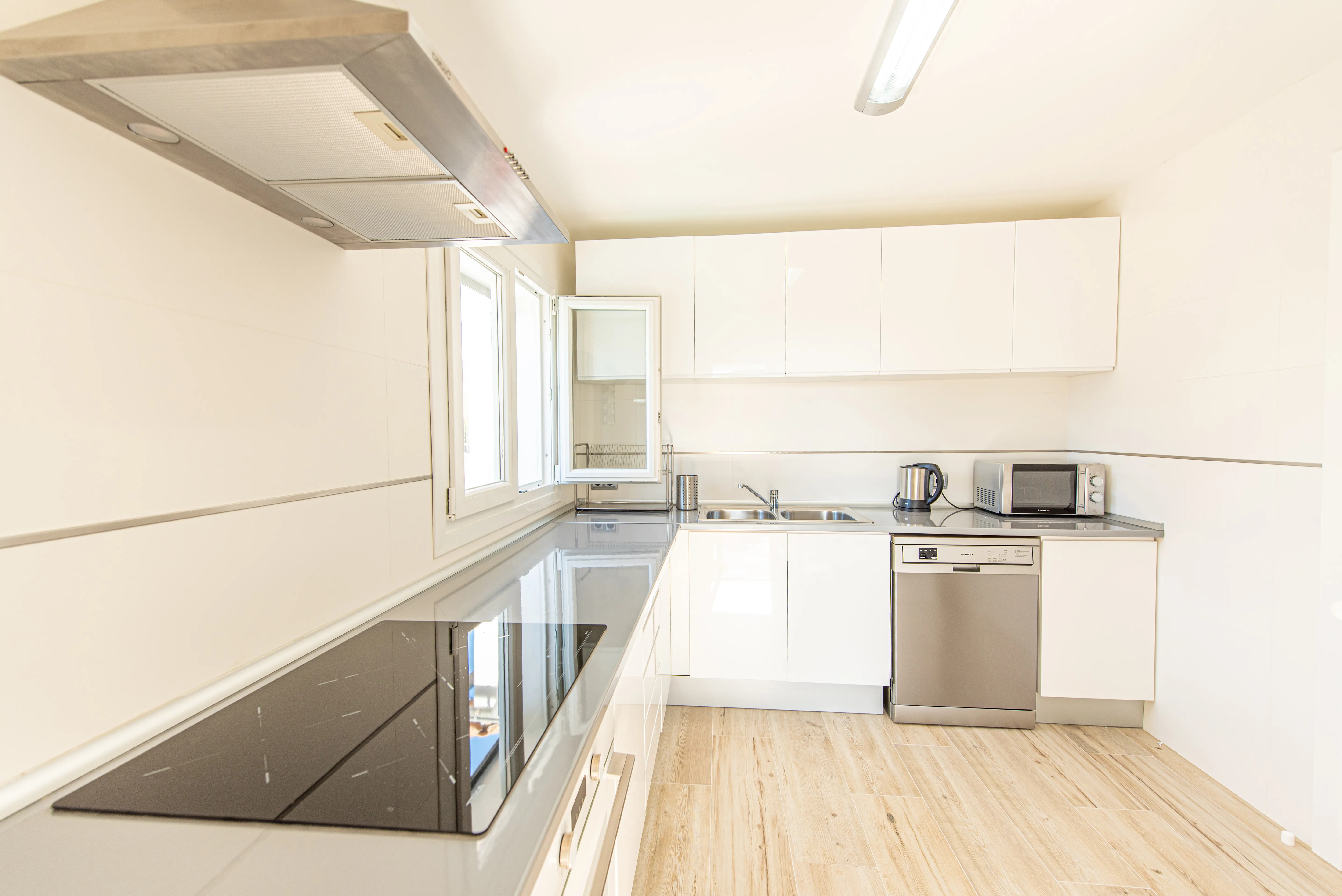 Spacious residence with rental license in Puerto de Pollença, in a quiet area.-2