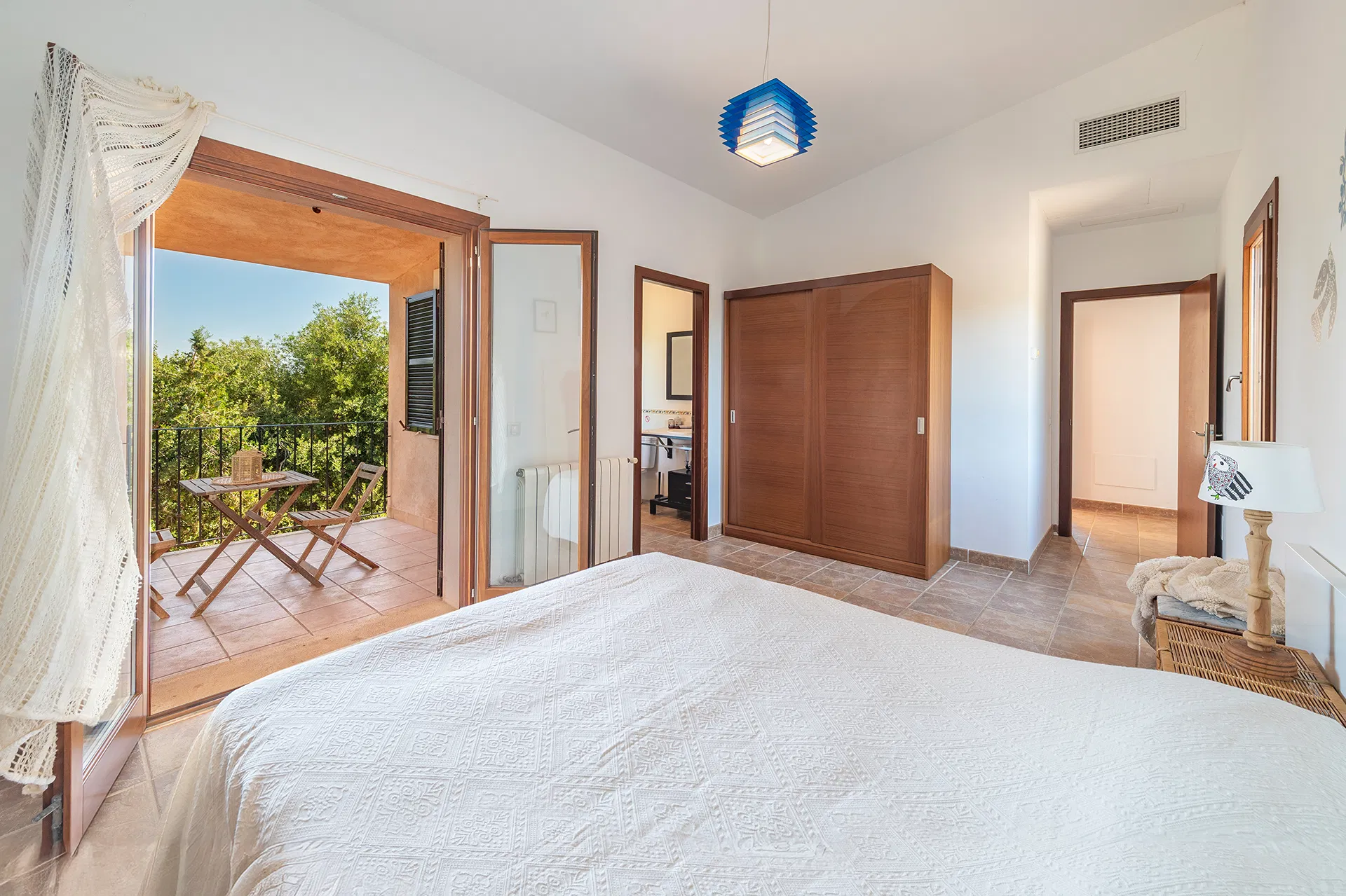 Exclusiva finca rústica con piscina y licencia vacacional-27