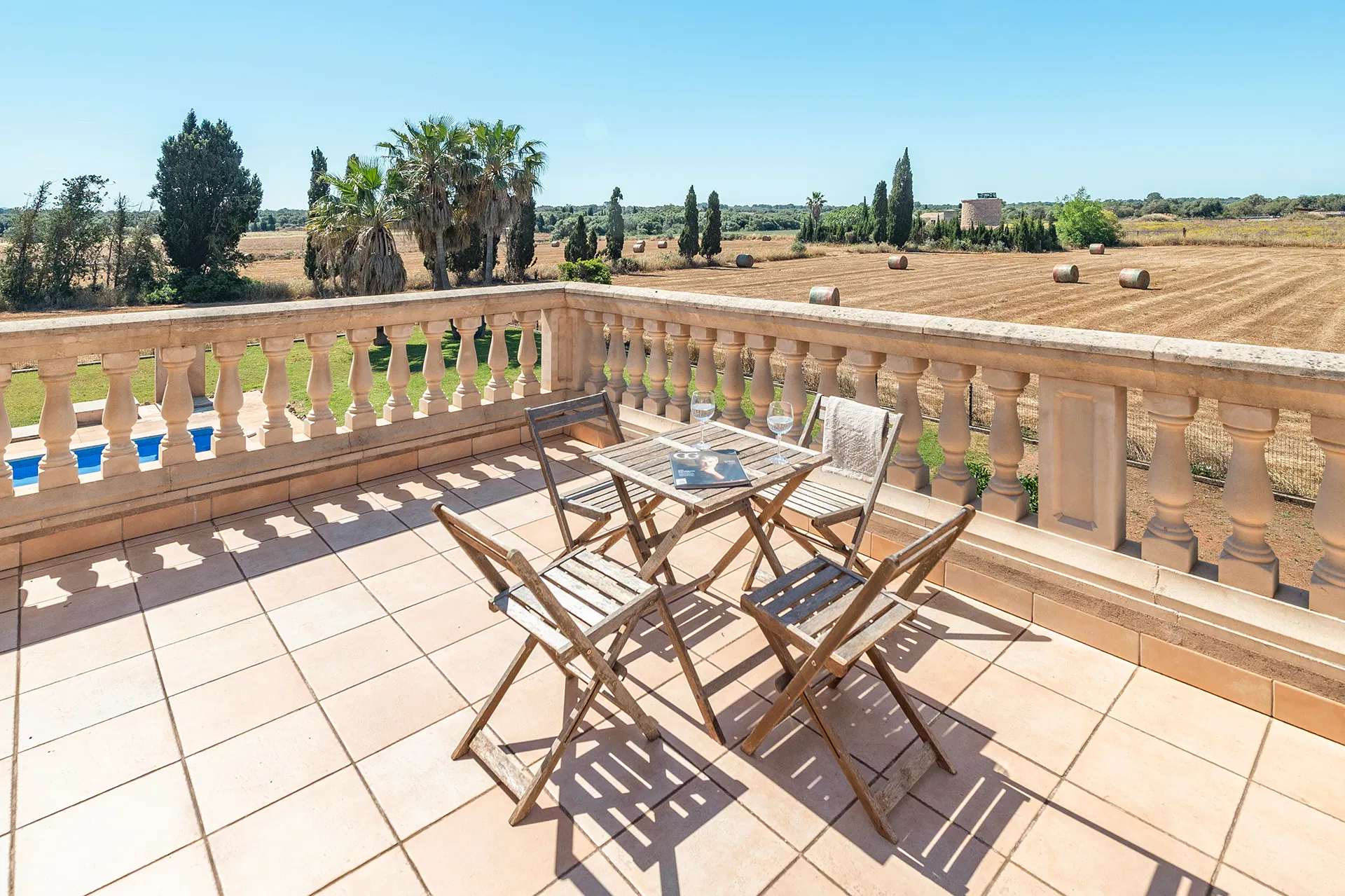 Exclusiva finca rústica con piscina y licencia vacacional-18