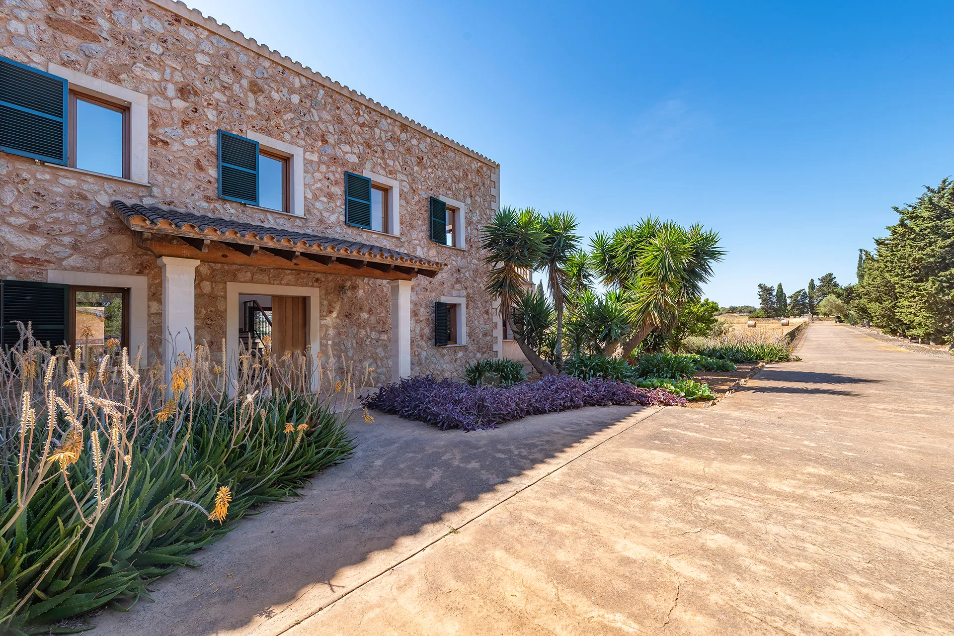Exclusiva finca rústica con piscina y licencia vacacional-29