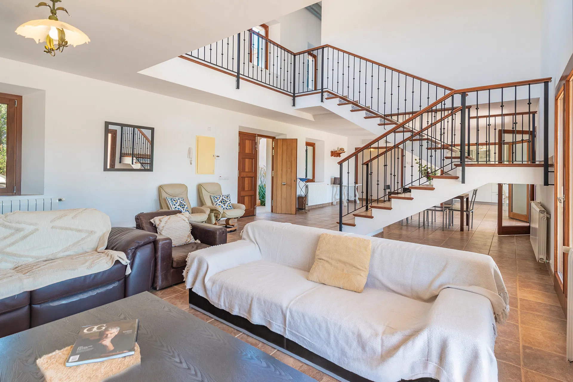 Exclusiva finca rústica con piscina y licencia vacacional-15