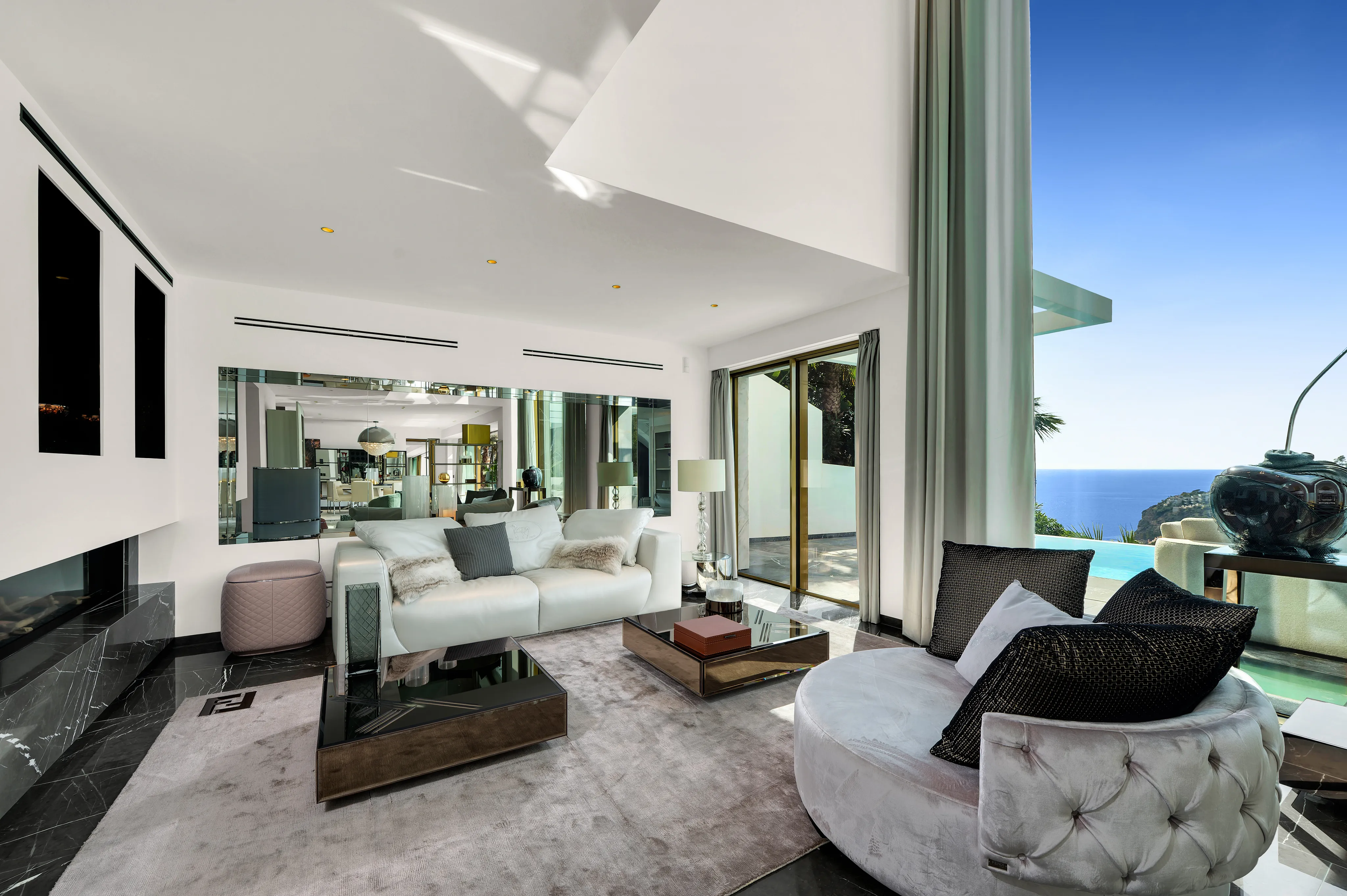 Esclusiva residenza di design con vista sul Mediterraneo-5