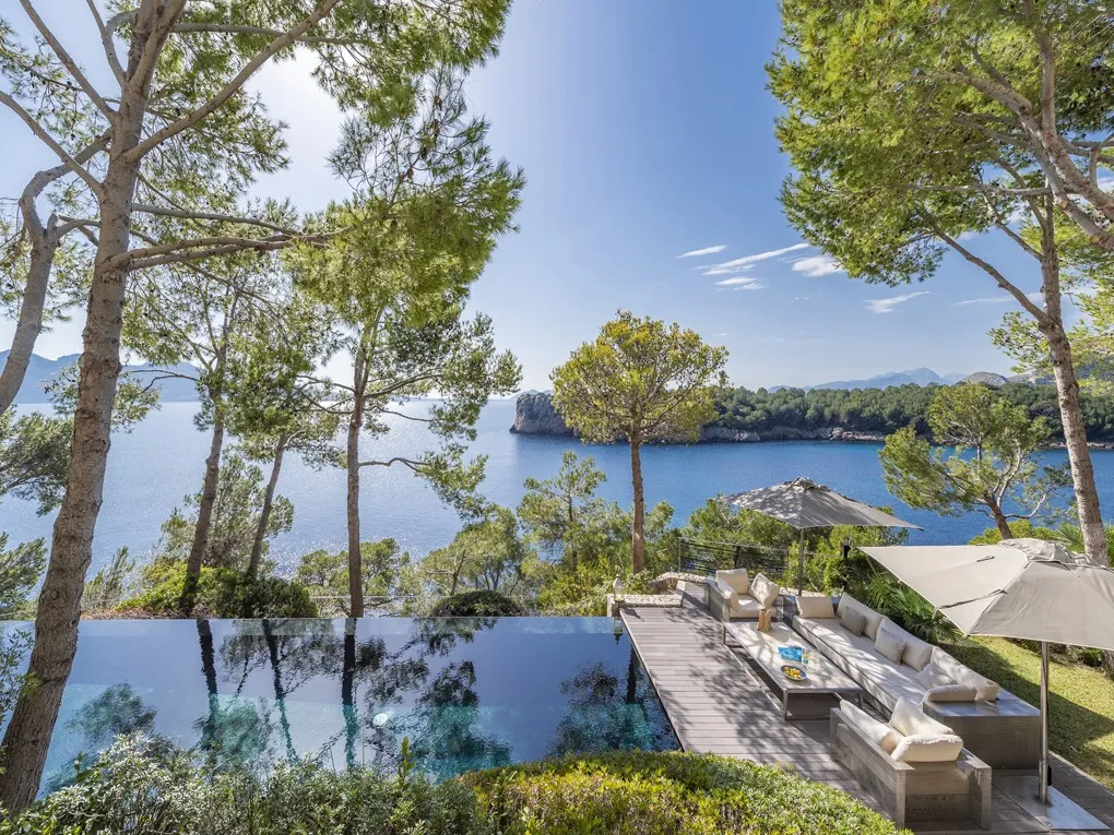 Villa de luxe exclusive avec accès direct à la mer à Formentor-1