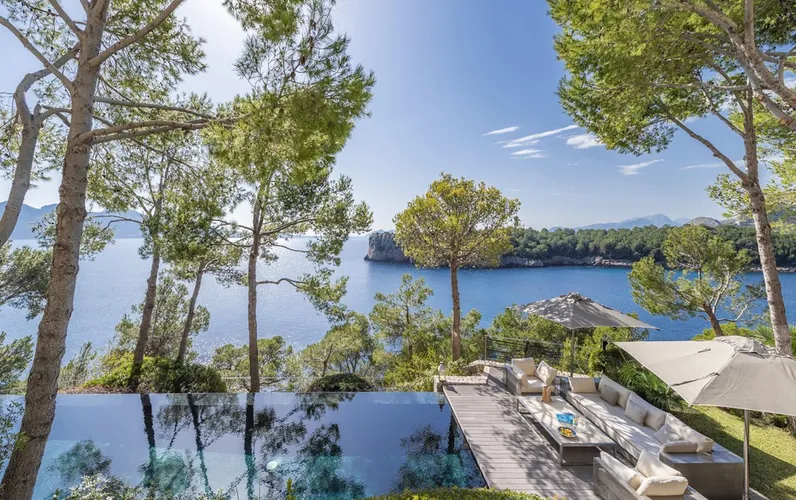 Villa de luxe exclusive avec accès direct à la mer