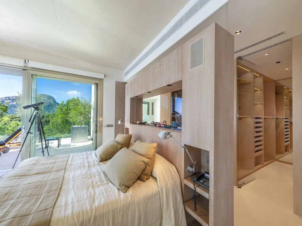 Exclusieve luxe villa met directe toegang tot de zee-10