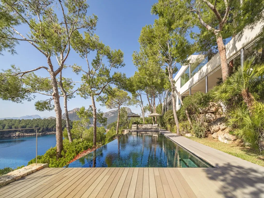 Exclusieve luxe villa met directe toegang tot de zee-4