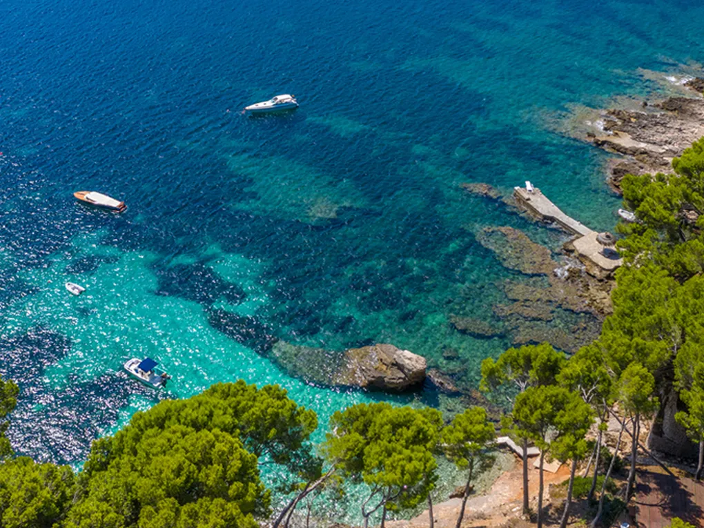 Exclusive Luxury Villa with Direct Sea Access-2