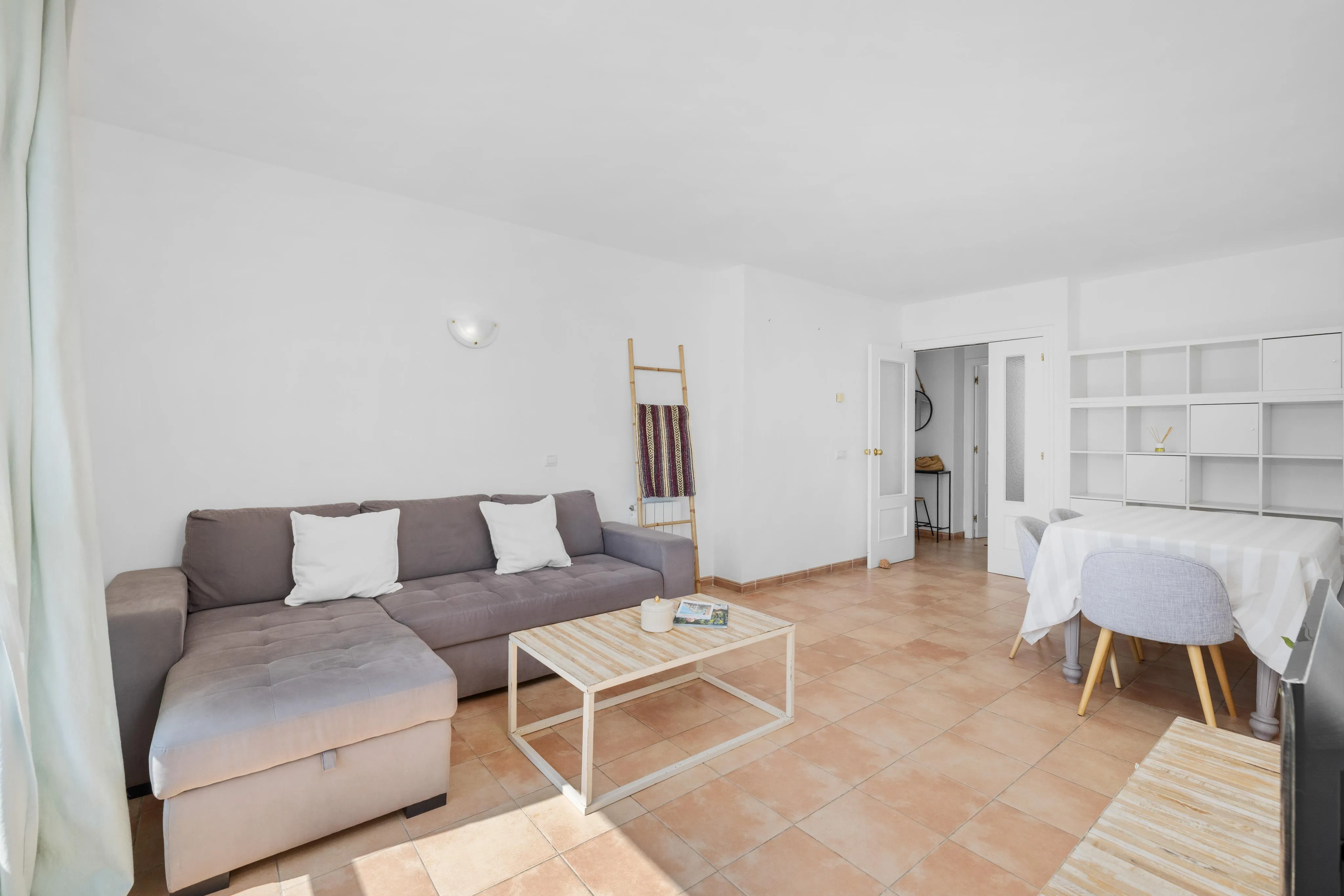 Stilvolle Wohnung mit Pool & Parkplatz in Meeresnähe-3