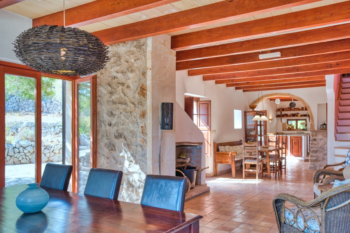 Rustic finca with panoramic views and plenty of privacy near Son Carrió-6