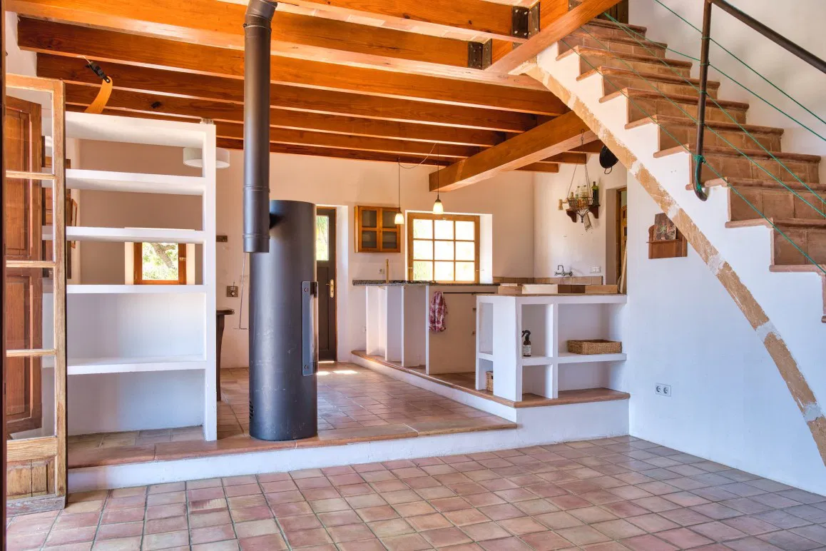 Rustic finca with panoramic views and plenty of privacy near Son Carrió-12