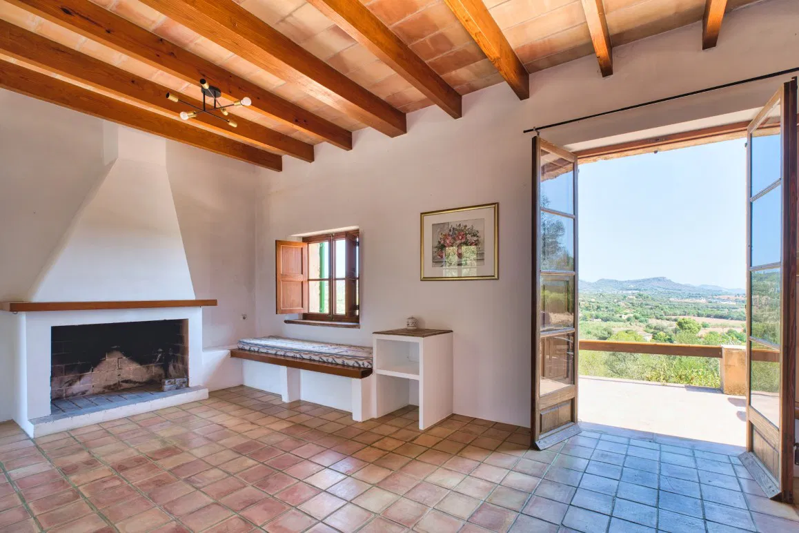 Rustic finca with panoramic views and plenty of privacy near Son Carrió-11