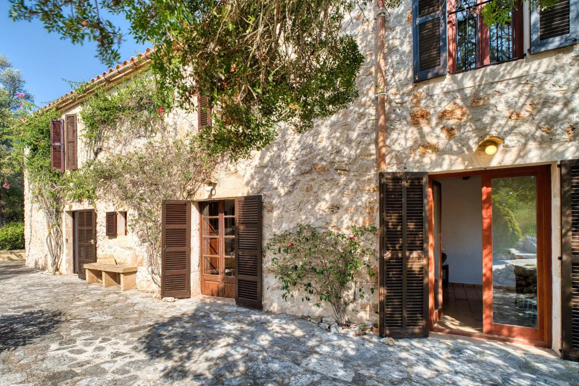 Rustic finca with panoramic views and plenty of privacy near Son Carrió-4