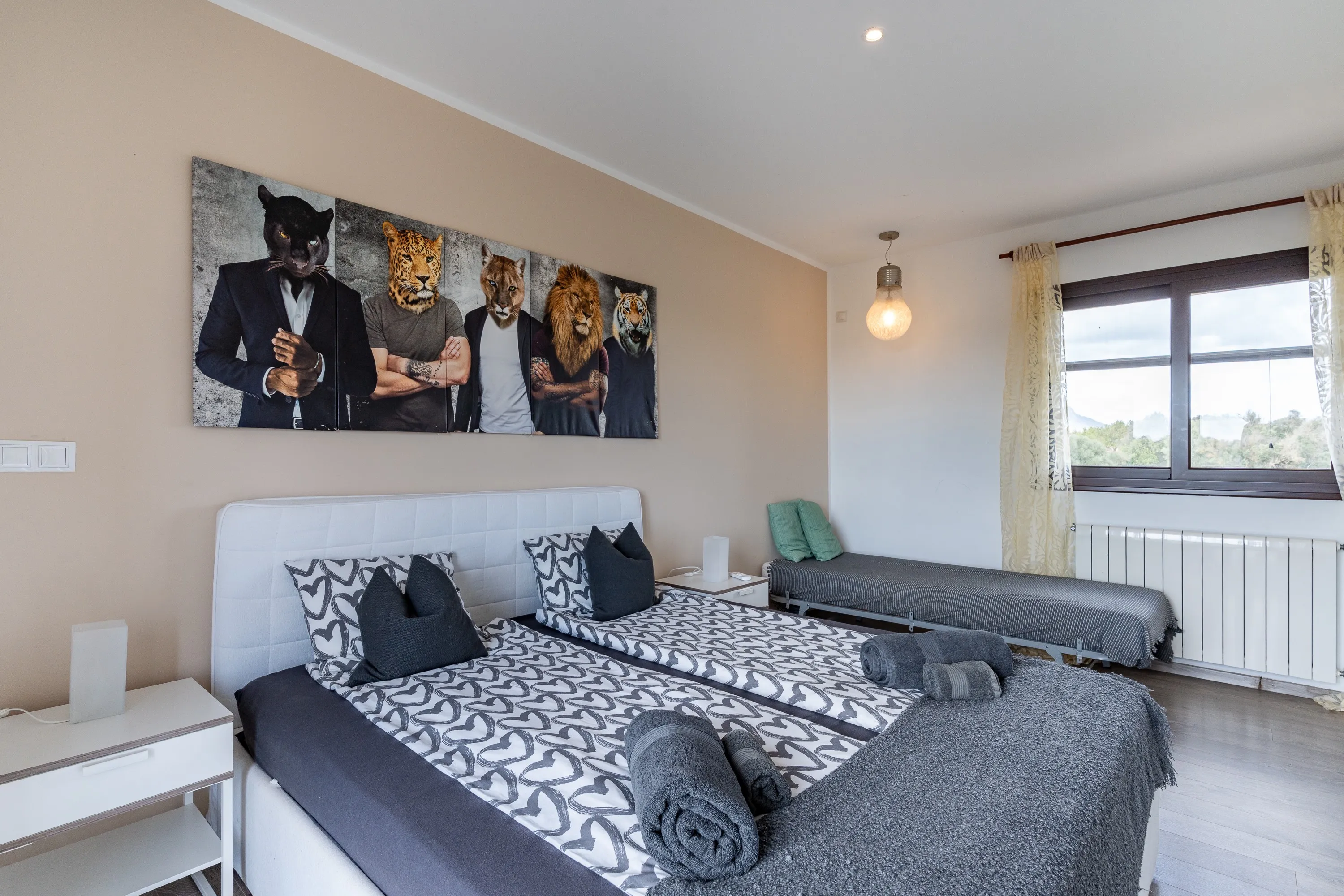 Authentisches Landhaus mit Pool und ETV-14