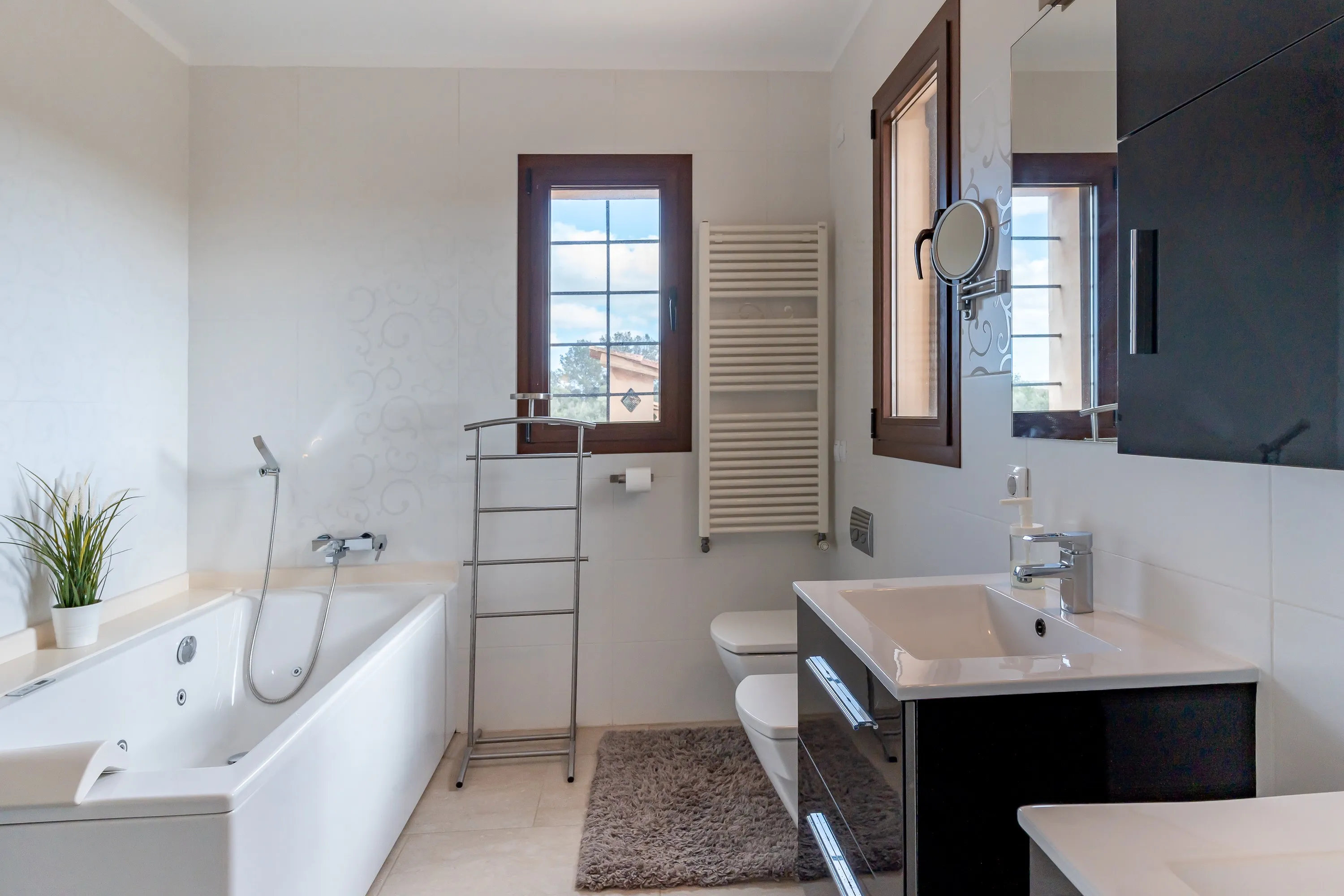 Аутентичный загородный дом с бассейном и ETV-12