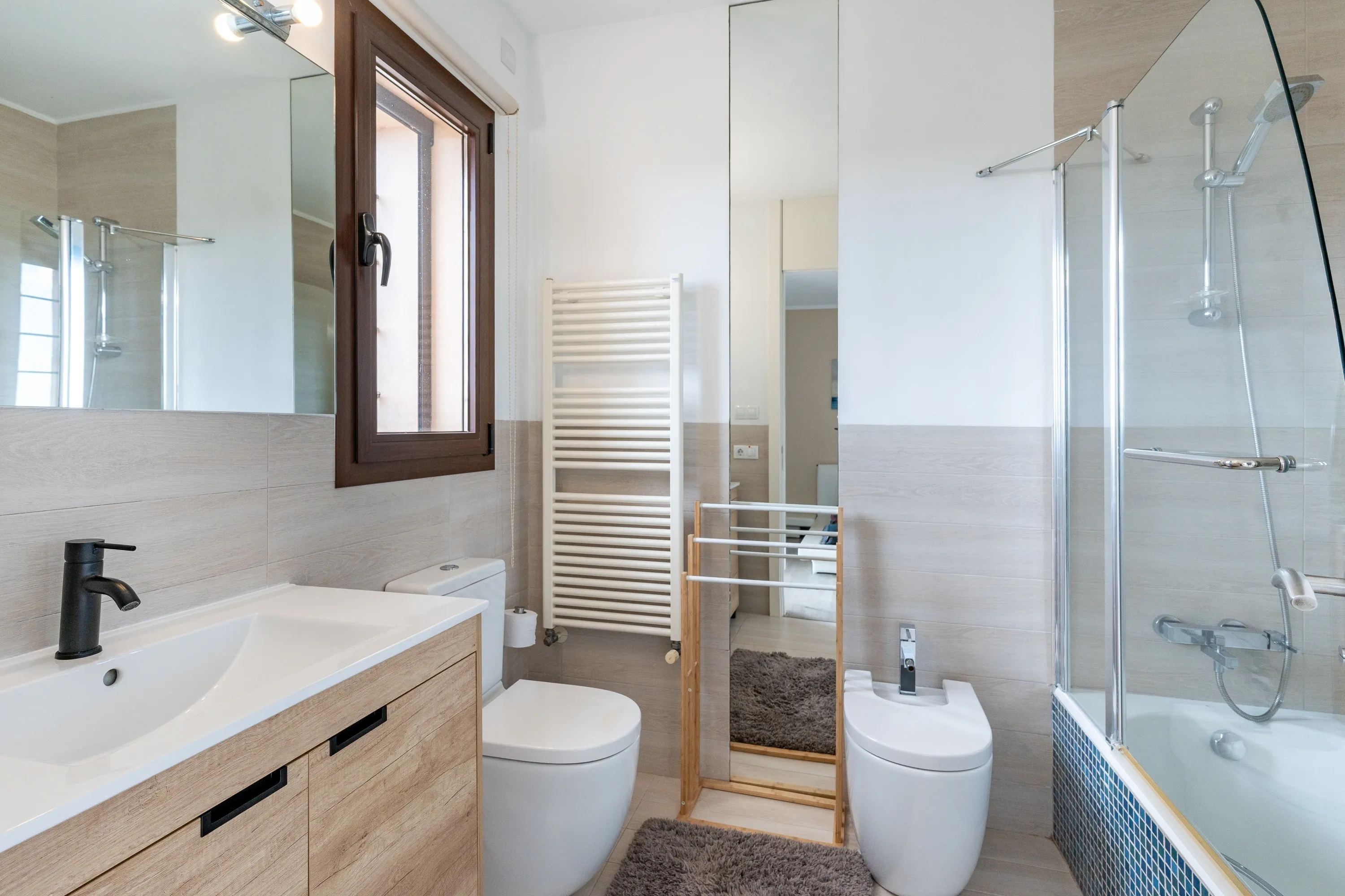 Authentisches Landhaus mit Pool und ETV-13