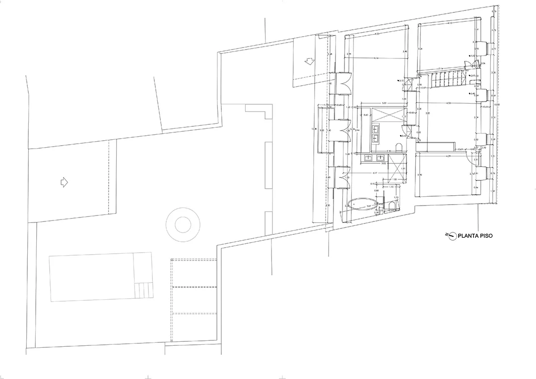 Authentic townhouse for renovation with license in Lloret de Vistalegre-19